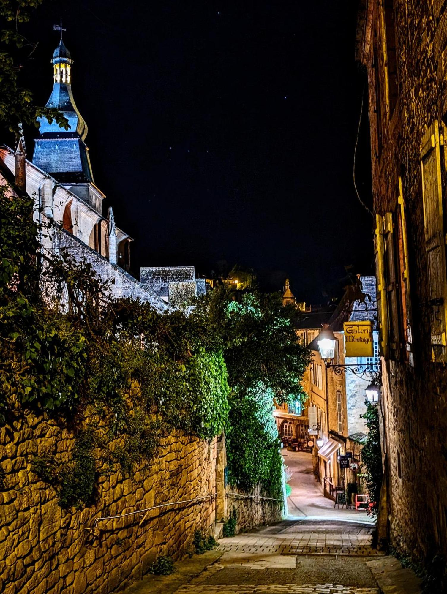 Centrally Located With Medieval Town Views *